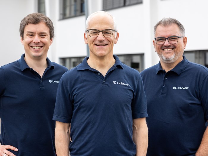 Das Gründerteam von Lichtwart. Von links nach rechts: Johannes Mailänder (CMO), Jackson Bond (CSO) und Gregor Giataganas (CEO) 